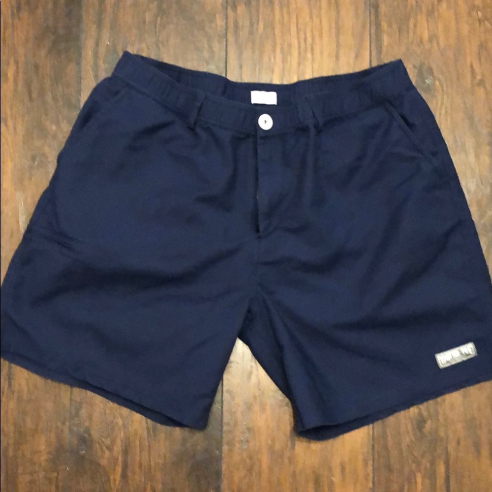 Knotted pine shorts